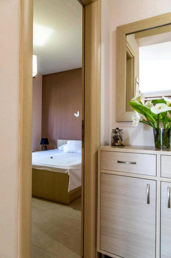 Canal Luxury Apartments Неа-Потидеа Экстерьер фото